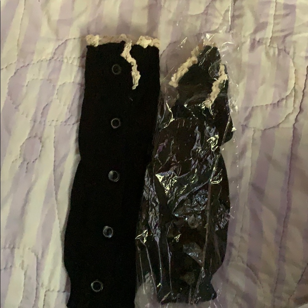 Child’s boot covers or under pop outs - Picture 2 of 3